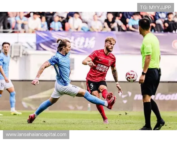 莱切俱乐部发布最新动态新赛季备战与引援进展引关注球迷期待升级