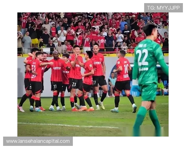 豪门激战欧洲赛场新赛季揭幕强队引援与战术成焦点前瞻引爆球迷热议